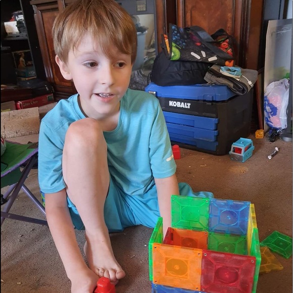 Meet your Posher, Cassandra - Picture 8 of 16